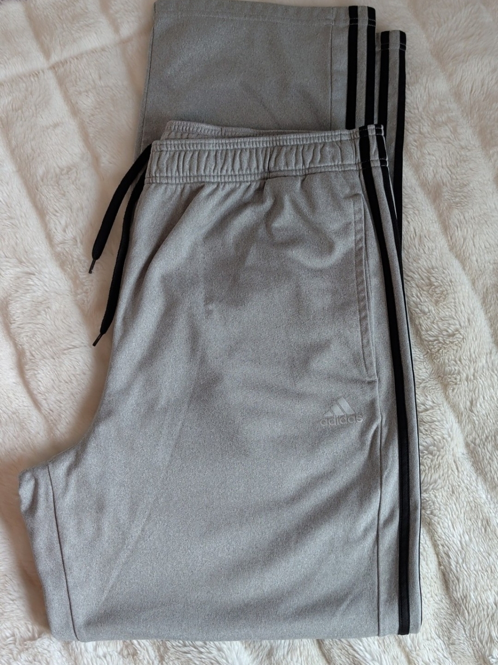 Adidas Sweatpants Grey/Black Mens' 2X
EUC